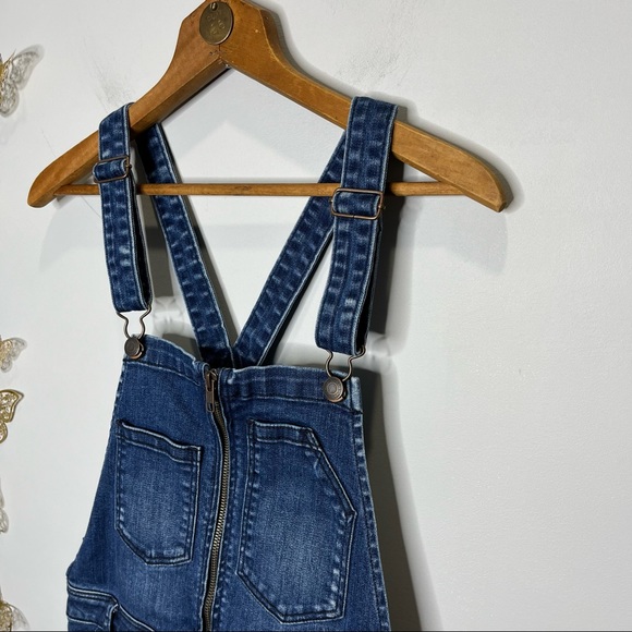 🦋🌙 AEO | Dark Wash Zipper Overalls - Picture 3 of 10